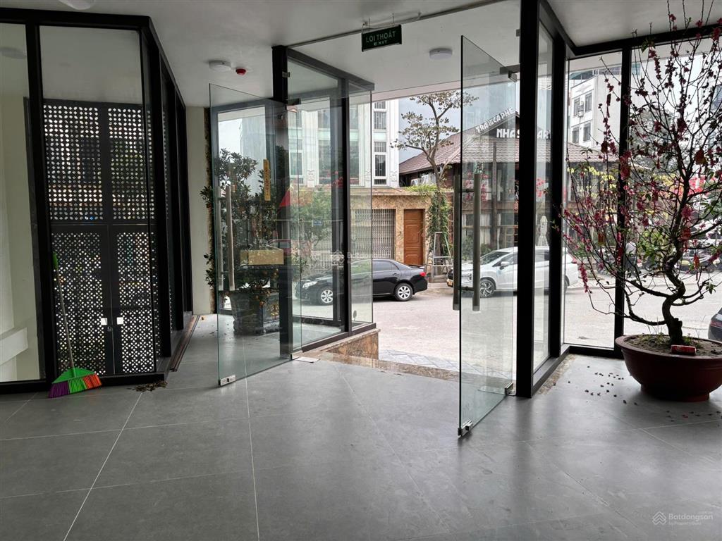 Cho thuê nhà mặt phố, trung tâm khu đô thị 31 ha, 3 mặt tiền căn góc 7 tầng tại khu đô thị 31 ha