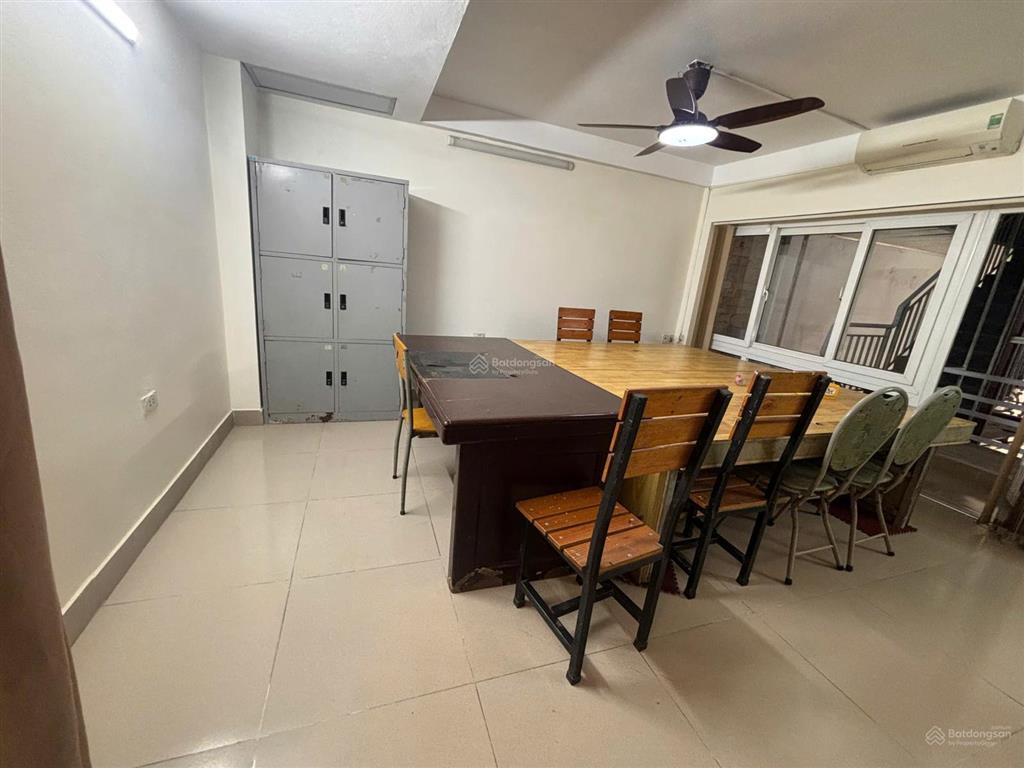 Căn nhà hiếm, vừa ở vừa kinh doanh, đường lớn, xe tải ra vào, chốt nhanh kẻo mất