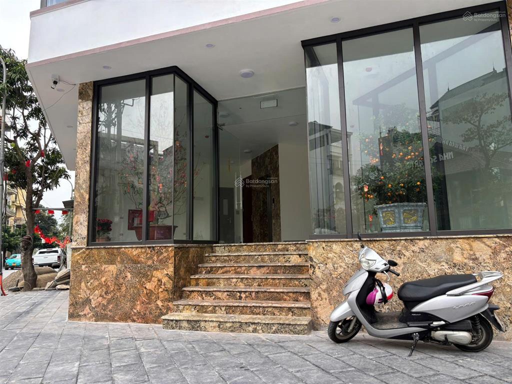 Cho thuê nhà góc 2 mặt tiền rộng ngõ 291 ngô xuân quảng, trâu quỳ, gia lâm, hà nội