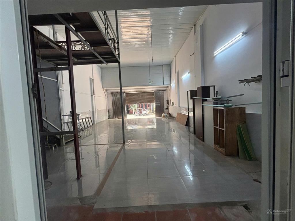 Cho thuê nhà 120m2 sàn 2 tầng không gian cực rộng hợp làm văn phòng, kho, kinh doanh đường cổ bi