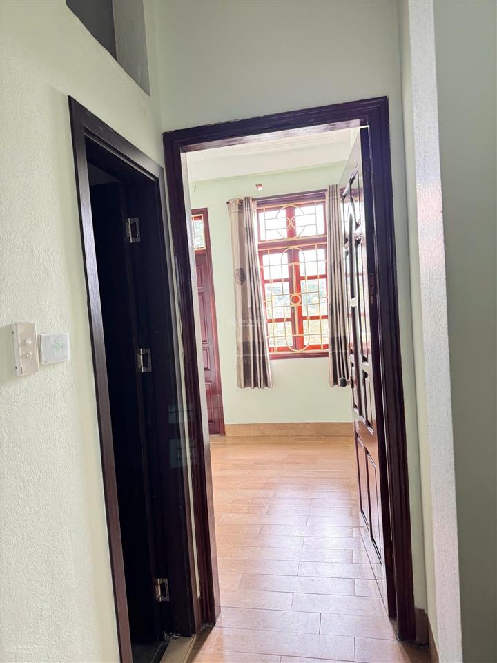 Cho thuê nhà phú viên bồ đề, long biên, 4 tầng có sân đậu oto, khu dân cư yên tĩnh, an ninh tốt