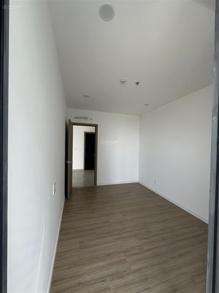 Chủ nhà dễ thương cho thuê căn 63m2 1pn + 1 mt, giá thuê 5.5 triệu/tháng, nhà sẵn, view hồ bơi