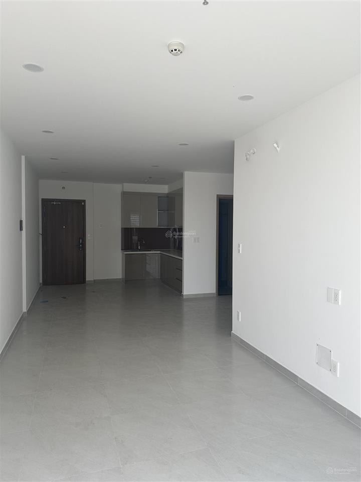 Chủ nhà dễ thương cho thuê căn 63m2 1pn + 1 mt, giá thuê 5.5 triệu/tháng, nhà sẵn, view hồ bơi