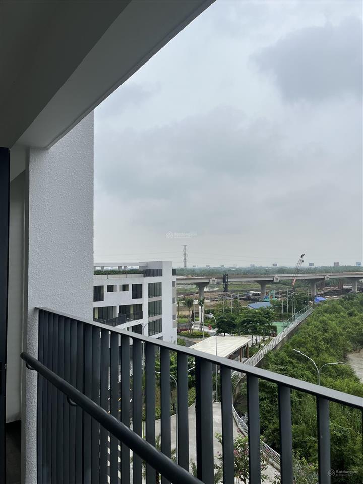 Chủ nhà dễ thương cho thuê căn 63m2 1pn + 1 mt, giá thuê 5.5 triệu/tháng, nhà sẵn, view hồ bơi