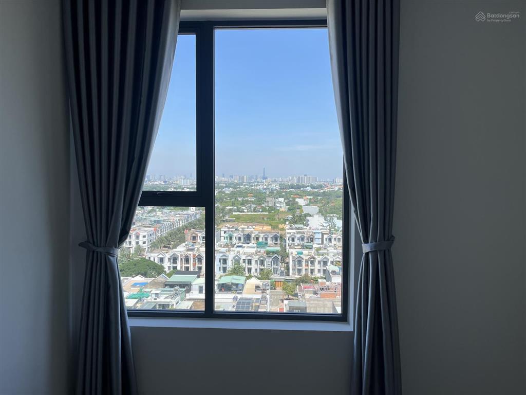 Chủ nhà dễ tính cần cho thuê mt 3pn, 3wc, 99.9m2, 8tr/tháng, máy lạnh, rèm, máy nước nóng, view q1