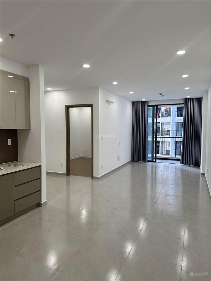 Chị chủ dễ thương cho thuê căn 63m2 1pn + 1 wc, giá thuê 5.5 triệu/tháng, có rèm máy lạnh, view q1