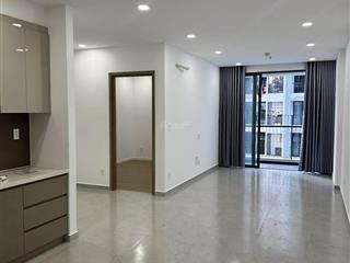 Chị chủ dễ thương cho thuê căn 63m2 1pn + 1 mt, giá thuê 5.5 triệu/tháng, có rèm máy lạnh, view q1