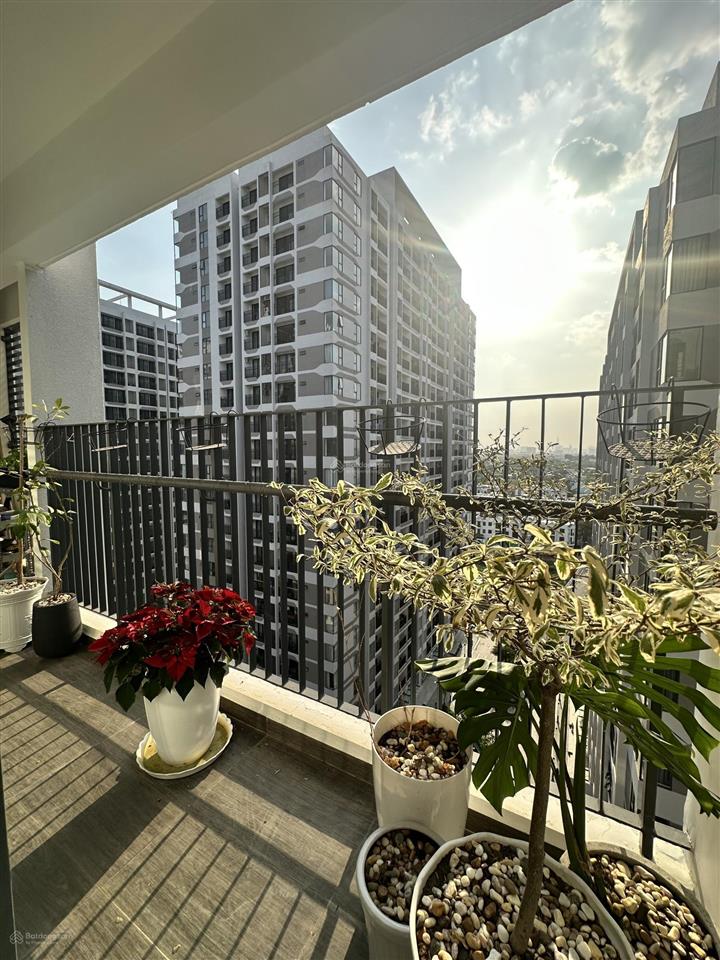 Cho thuê 2pn 2wc 73m² full nội thất cao cấp mt eastmark. giá 9tr/tháng, view sông, chủ nhà dễ tính