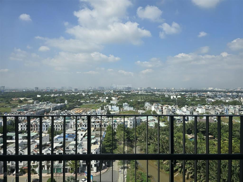 Chị chủ dễ thương cho thuê căn 3pn 3pn 99.9m2 8.5 triệu/tháng, có rèm 4 máy lạnh, view trung tâm tp