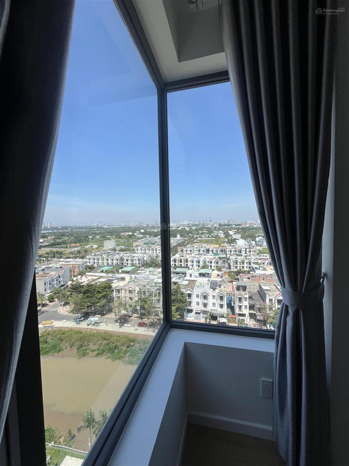 Chị chủ dễ thương cho thuê căn 3pn 3pn 99.9m2 8.5 triệu/tháng, có rèm 4 máy lạnh, view trung tâm tp