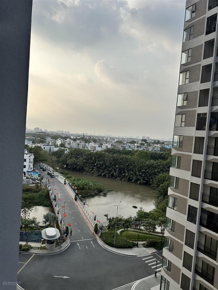 Hàng ngộp rẻ hơn 300 triệu. căn 2pn 2wc 73m2 giá 3tỷ8 (thuế phí). tầng đẹp view ngoại khu