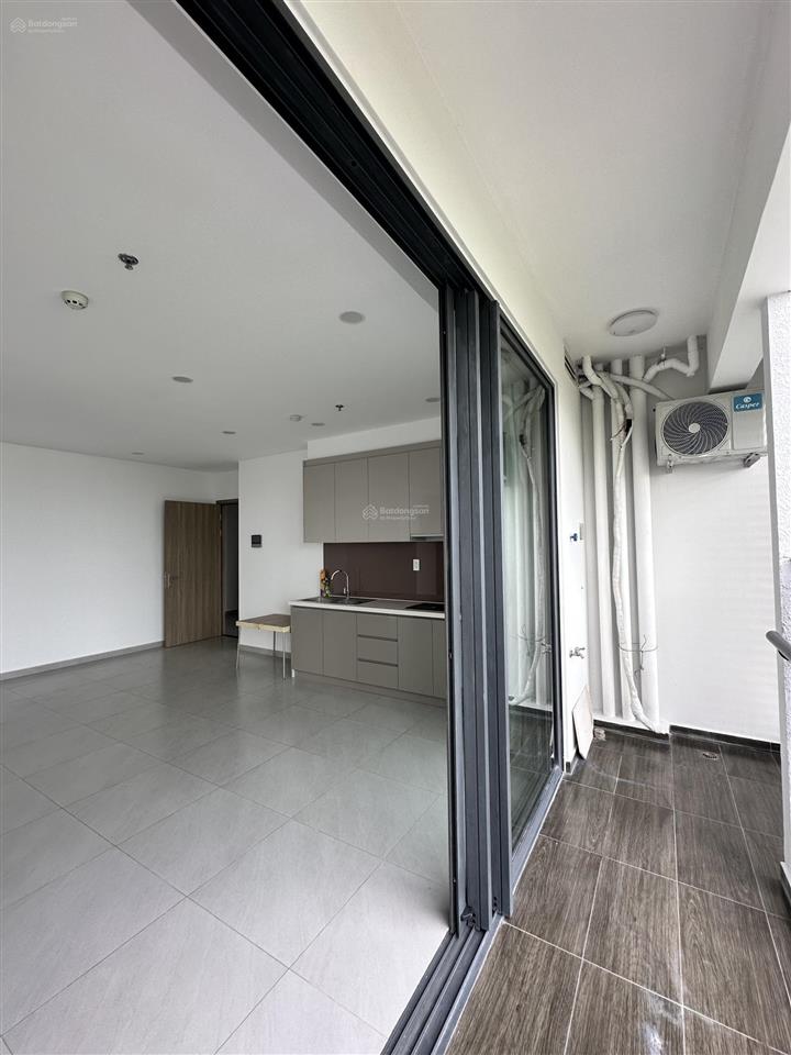 Giảm 1 tỷ về giá 4.5 tỷ (thuế phí) cho căn mt 3pn 3wc 95.8m2 view trực diện hồ bơi. sổ hồng sẵn