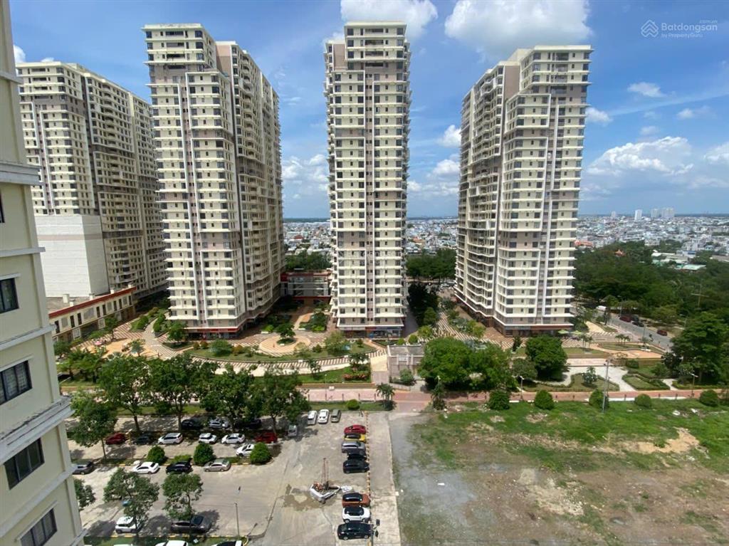 Bán căn góc era town b4  65m  2pn  2wc  sổ hồng  3,299 tỷ