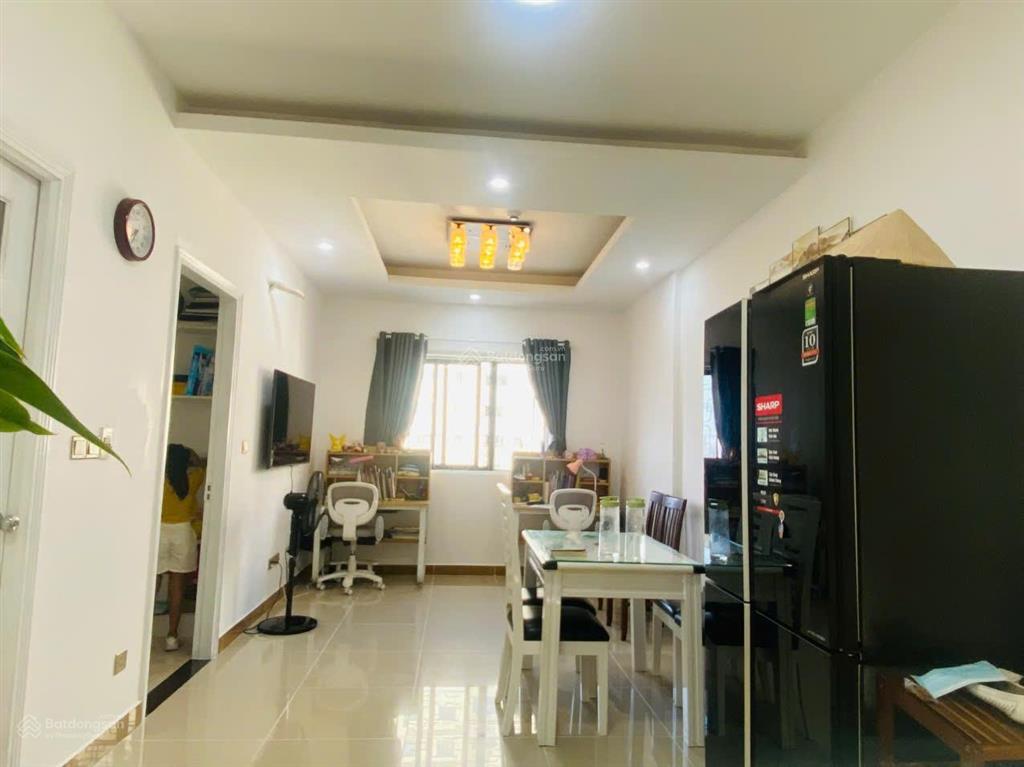 Bán căn góc era town b4  65m  2pn  2wc  sổ hồng  3,299 tỷ