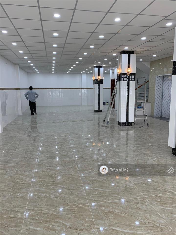 Bán building mặt tiền trường sơn, p. 2, tân bình, dt 10x35m, hầm 8t, hđt 500tr/th, giá chỉ 120 tỷ