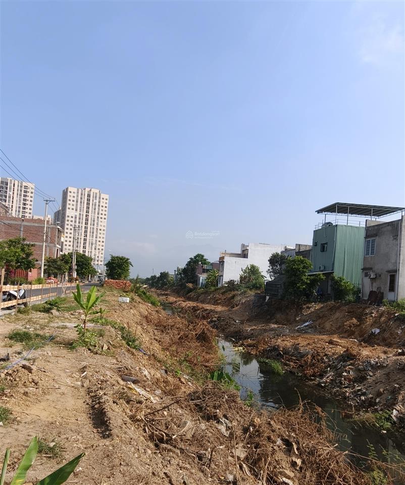 Đường 7,5m huỳnh dạng kđt lakeside đã chỉnh trang khuôn viên kênh sinh thái, sát chung cư giá tốt