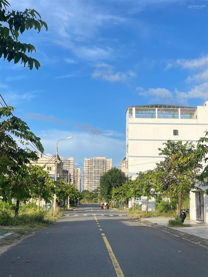Bán căn góc ngã tư 2 đường 7,5m lê thương & nguyễn thành long, thông 2 khu chung cư lớn