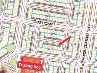 Bán lô gia tròn 3 sát góc đường gia tròn 1 diện tích lớn trục thông ra khu xây dựng chung cư