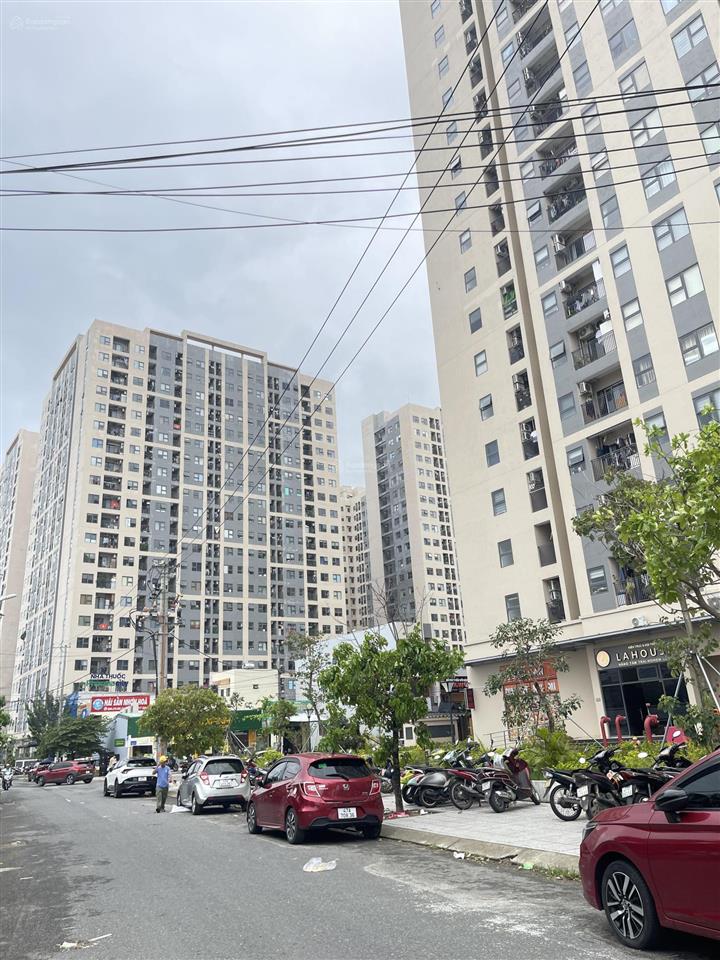 Sập hầm lô góc view trực diện chung cư chỉ hơn 10 tỷ dt lớn