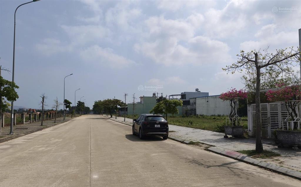 Lô đất hiếm đường 10,5m kẹp lối thoát hiểm