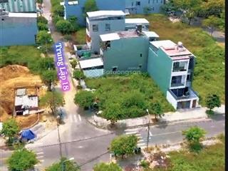 Trung lập 18 diện tích lớn 125m2 trục đi ra chung cư ecolife