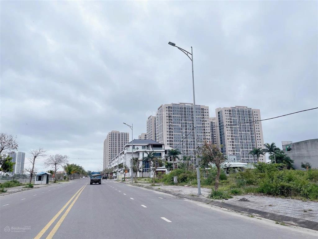 Cho thuê lô góc biệt thự 416m2 góc 2 đường 15m view sông & view cầu đang thi công