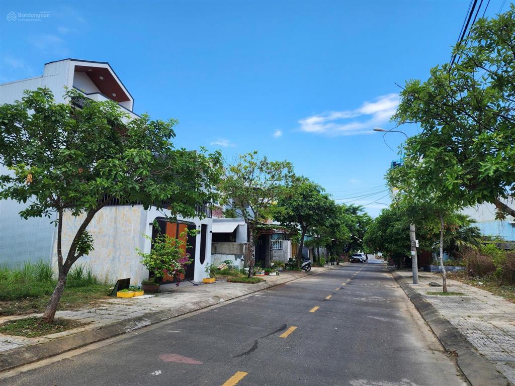 Trung lập 15 vị trí đẹp, dân cư đông đúc giá tốt