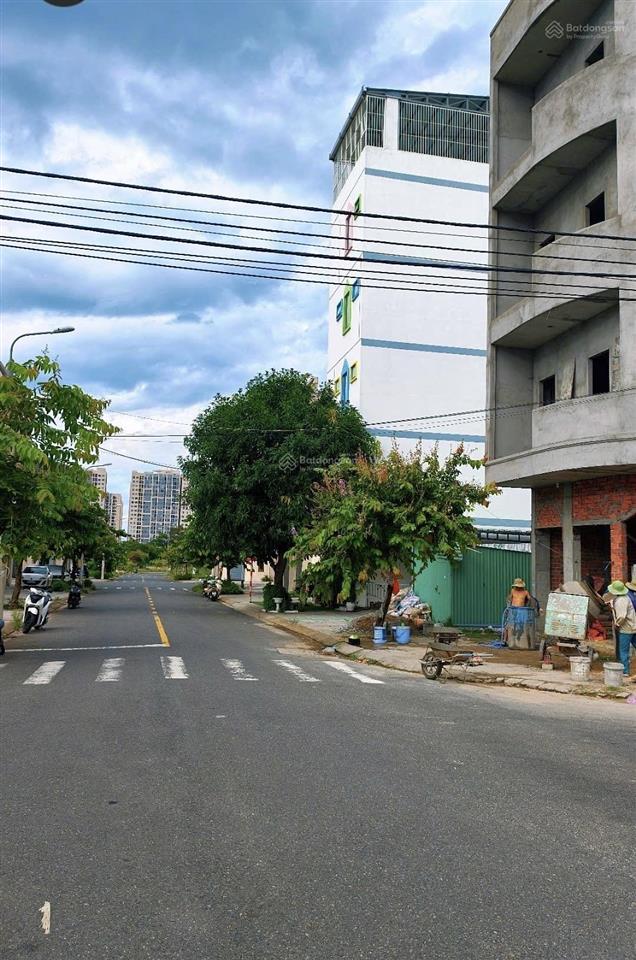Lô ngang 6m đẹp hiếm có  trục chính nguyễn thành long