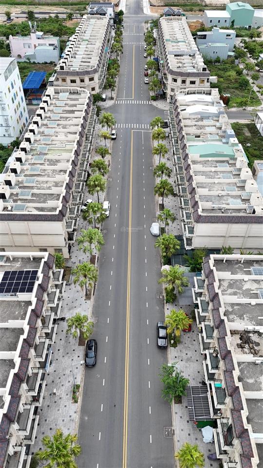 Nhà 3 tầng full nội thất đường 15m gần cụm chung cư ecolife  kinh doanh sầm uất