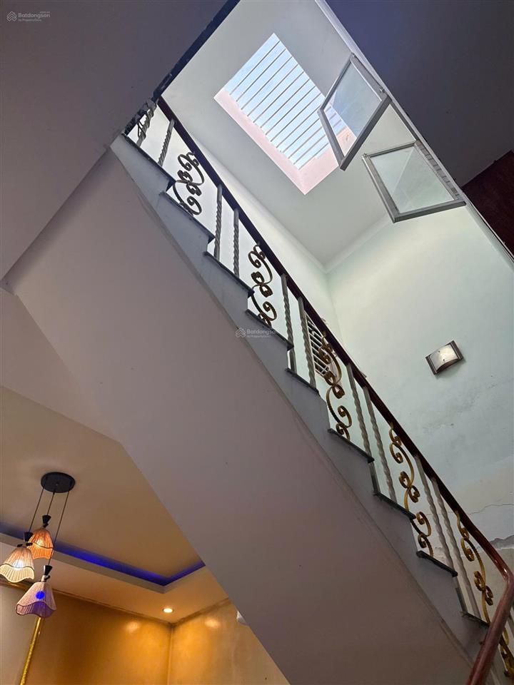 Bán nhà 2 tầng kiên cố đường đàm thanh gần hồ bàu tràm