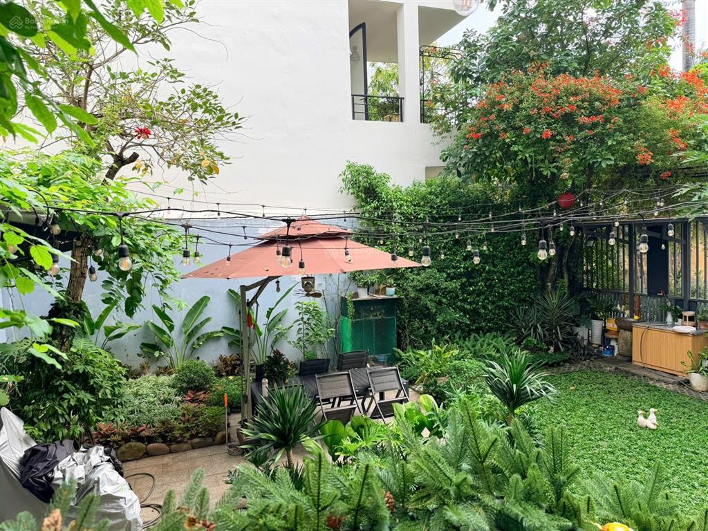 Bán căn hộ dịch vụ 244m2, 118 tỷ, đường số 1, thảo điền, q2, view đẹp, giá ưu đãi