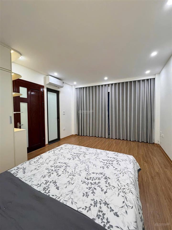 Cho thuê nhà nguyên căn 6 tầng bát khối  long biên  full nội thất  16tr/1 tháng
