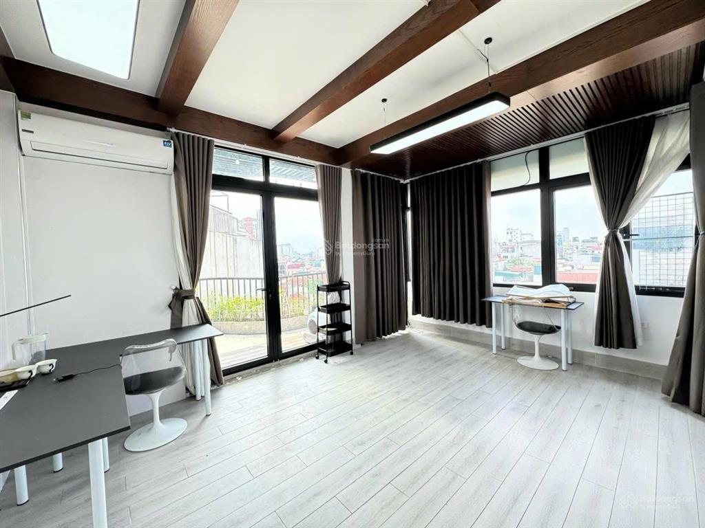 Cho thuê nhà ngọc lâm , nhà mới 50m* 7 tầng thang máy, full đồ cao cấp , view mipec.giá 23tr