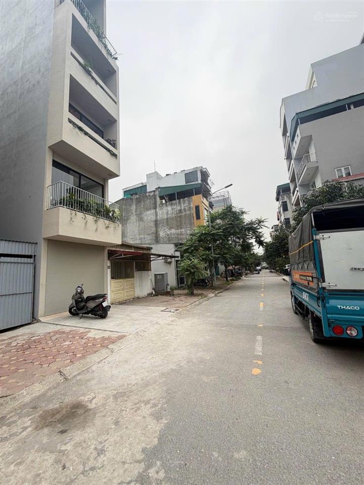 Siêu phẩm đất long biên vỉa hè, ô tô tránh, dt 50m2, mt 5m. đầu tư, giữ tiền, xây ở, làm văn phòng.
