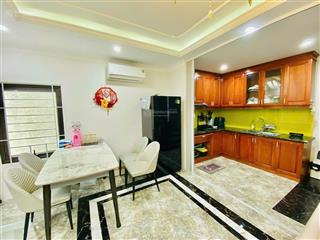 Cho thuê nhà nguyên căn ngọc thụy, full nội thất, gara ô tô, ở sướng, làm vp đẹp. giá 15tr