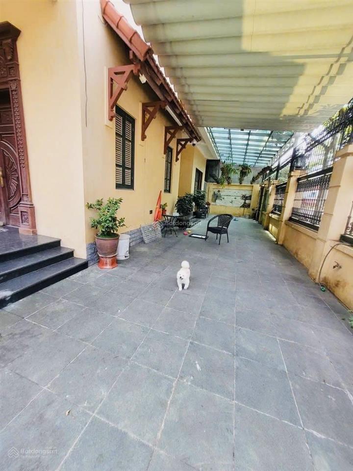 Cho thuê biệt thự sân vườn việt hưng 200m² full nội thất, làm văn phòng, ở sướng. giá 35tr