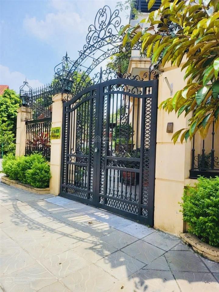 Cho thuê biệt thự sân vườn việt hưng 200m² full nội thất, làm văn phòng, ở sướng. giá 35tr