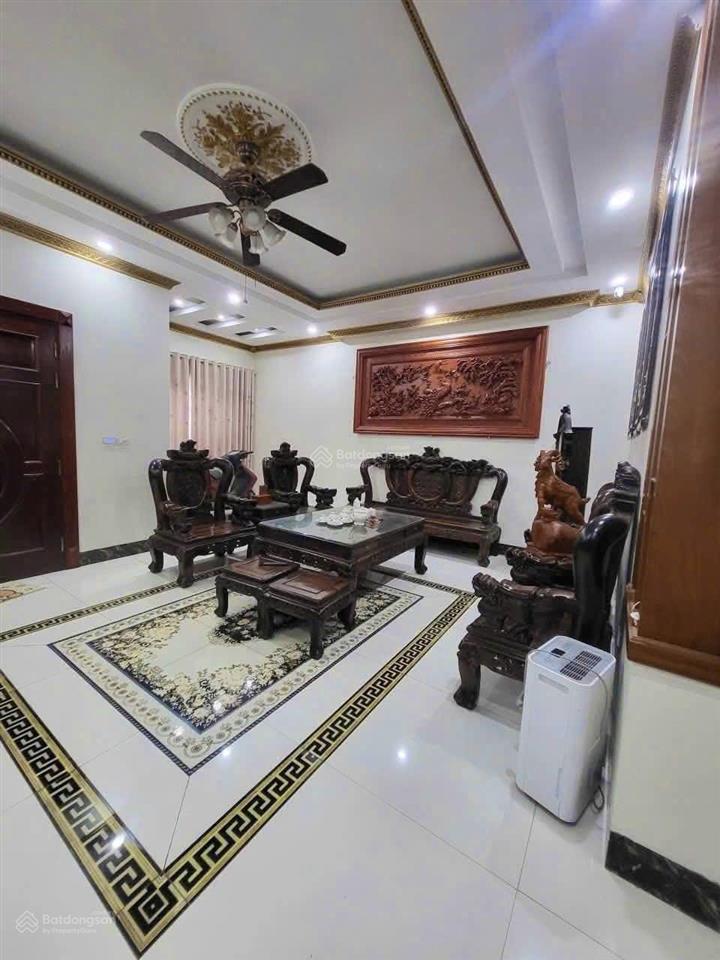 Cho thuê biệt thự sân vườn việt hưng 200m² full nội thất, làm văn phòng, ở sướng. giá 35tr