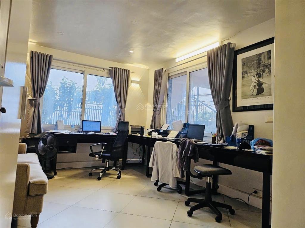 Biệt thự sân vườn ngọc thuỵ view sông hồng, đón nắng và gió, sống ở đây thọ thêm 10 năm.