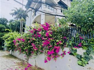 Biệt thự sân vườn ngọc thuỵ view sông hồng, đón nắng và gió, sống ở đây thọ thêm 10 năm.