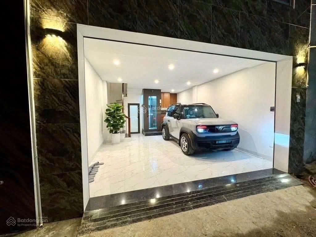 17tr/tháng. cho thuê nhà nguyên căn đàm quang trung 36m2 6 tầng thang máy full đồ, mới tinh.
