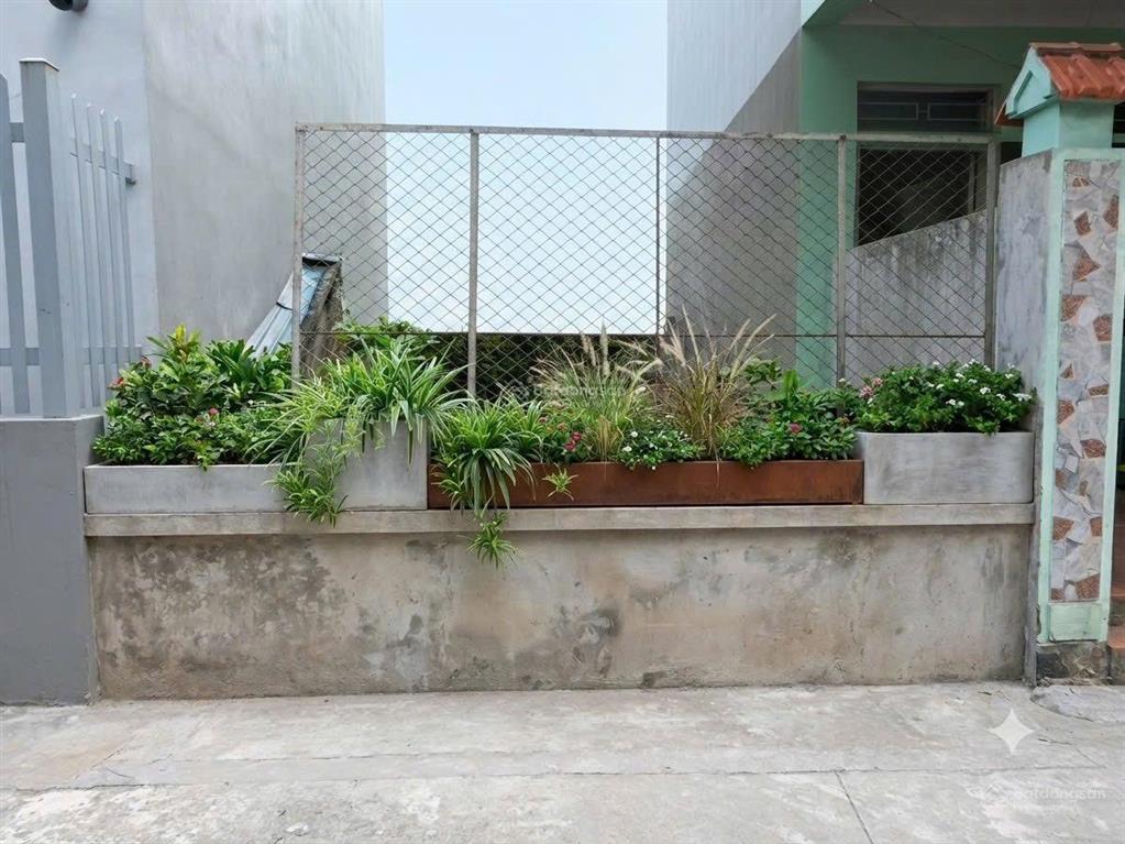 Đất ngọc thụy ô tô tránh ngay sau trường pháp, công viên dt 54m, chỉ 11.5 tỷ