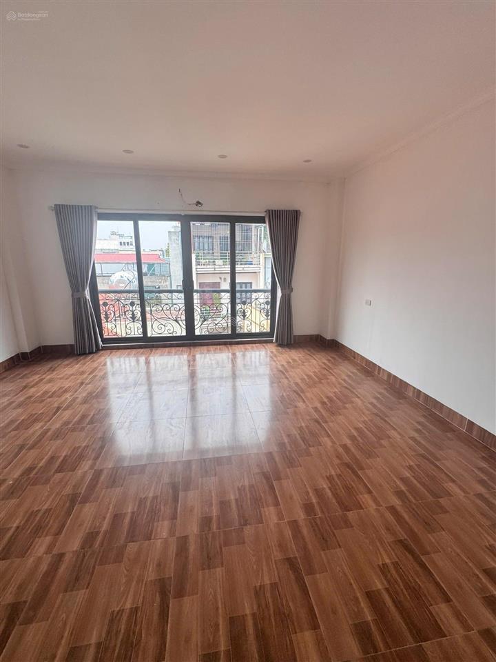 Cho thuê nhà nguyên căn tư đình bồ đề 60m 5 tầng 5 phòng ngủ  nhà mới. giá 14tr/th