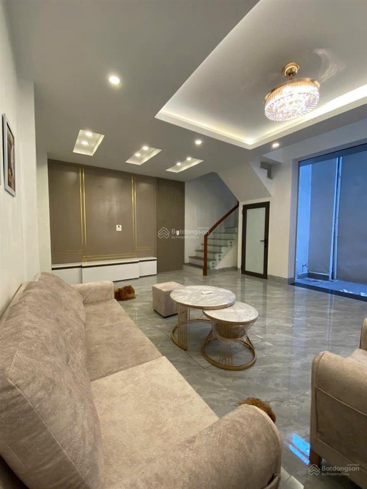 Cho thuê nhà nguyên căn gia thụy nguyễn văn cừ 6 tầng full nội thất chỉ 14,5 triệu/tháng