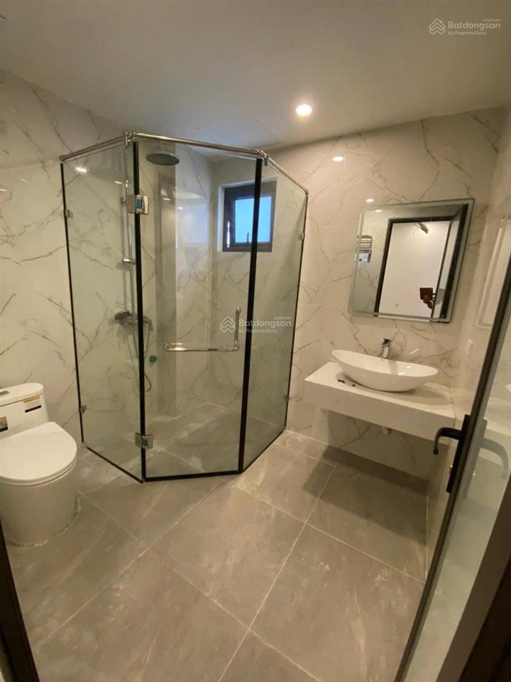 Cho thuê nhà nguyên căn gia thụy nguyễn văn cừ 6 tầng full nội thất chỉ 14,5 triệu/tháng