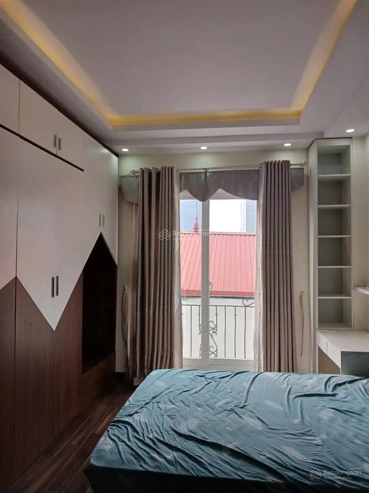 Cho thuê nguyên căn 5 tầng đàm quang trung  30m2  3 ngủ, nhà mới full đồ. giá 10tr/th