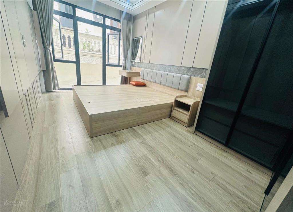 Cho thuê nhà nguyên căn ngọc lâm 6 tầng 4 ngủ full nội thất chỉ 13 triệu/tháng