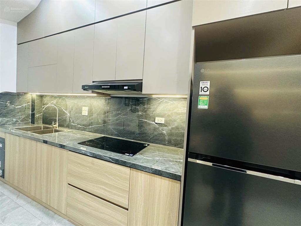 Cho thuê nhà nguyên căn ngọc lâm 6 tầng 4 ngủ full nội thất chỉ 13 triệu/tháng