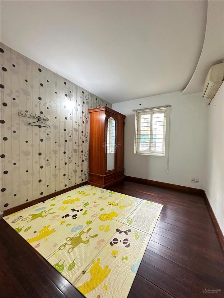 Cho thuê nhà nguyên căn full đồ bồ đề  05 tầng 05 ngủ ngõ ô tô 10tr/tháng. 0856 567 ***