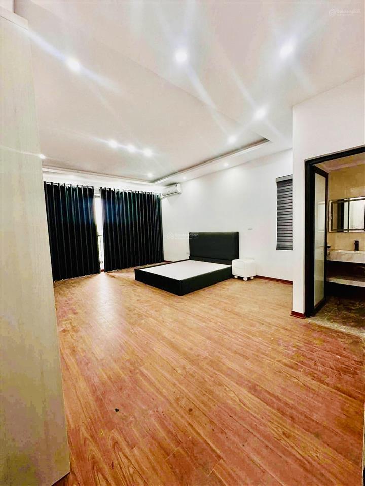 Cho thuê nhà nguyên căn ngô gia tự, 5 tầng thang máy, 65m², 3 phòng ngủ, full đồ. giá 15tr/th
